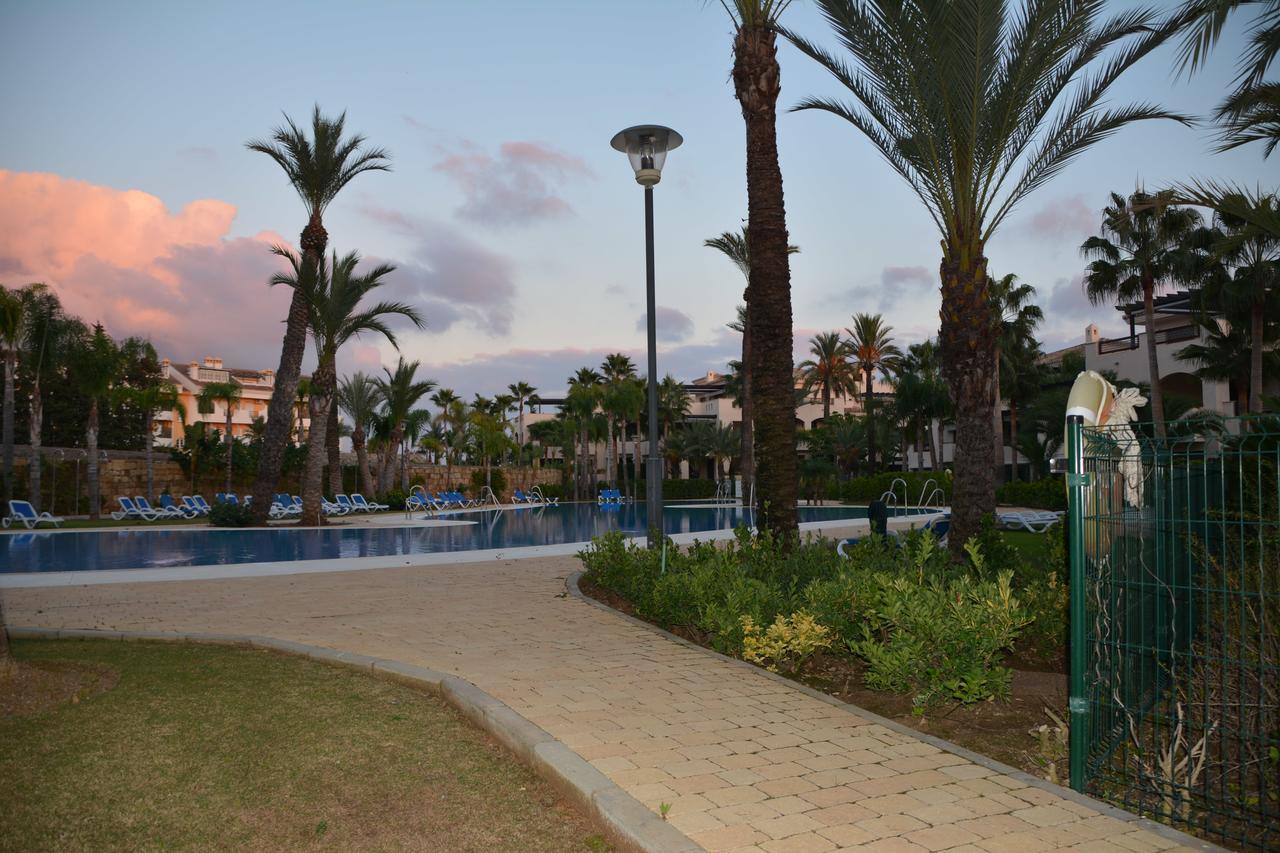 Apartment Medina De Banus Marbellac Extérieur photo